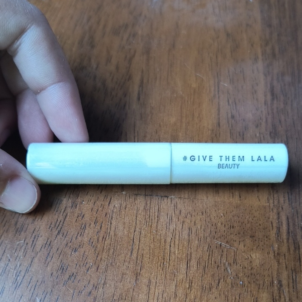 Give Them LALA Beauty BROW GEL – Cream White Lash Base
